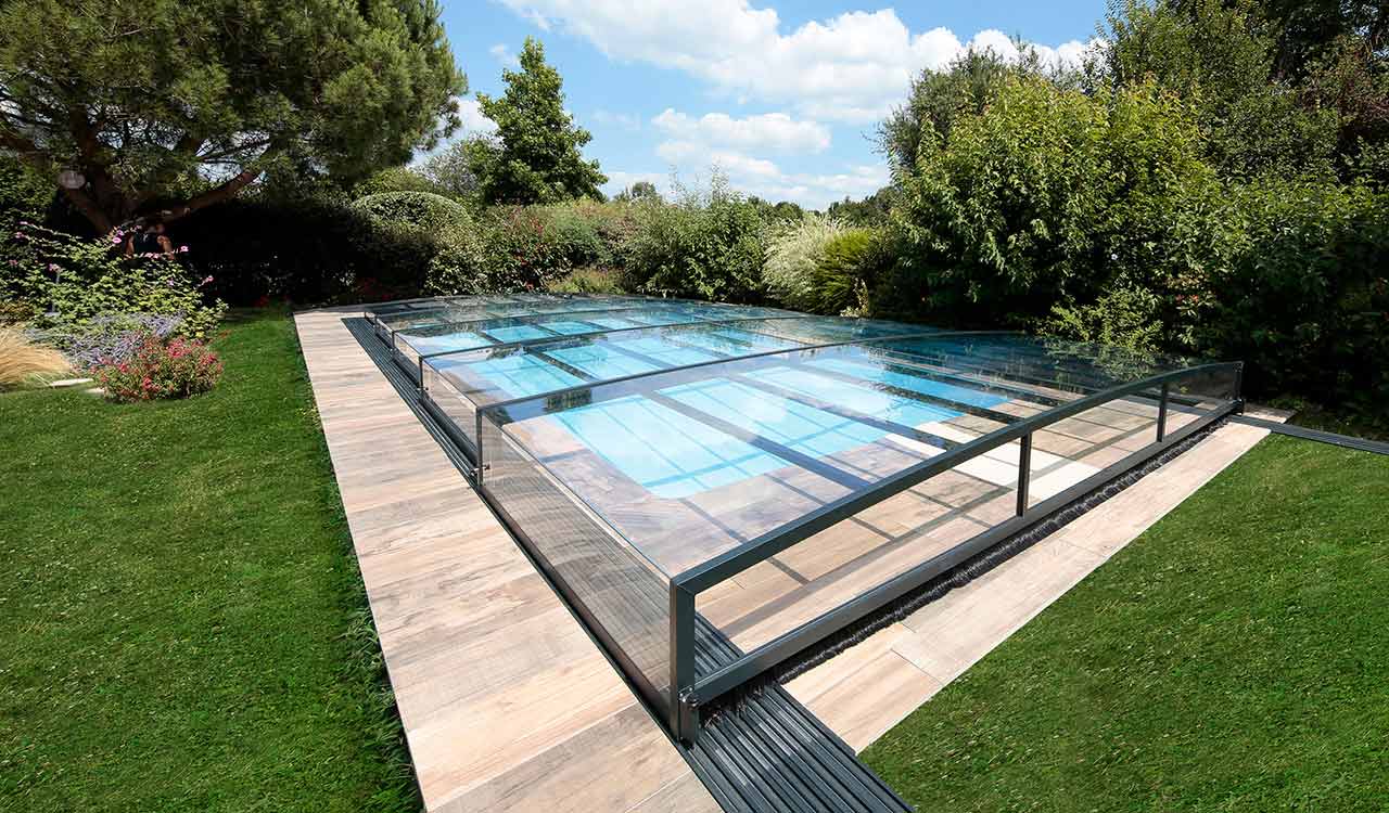 Abri de piscine en polycarbonate technologie confort RENOVAL
