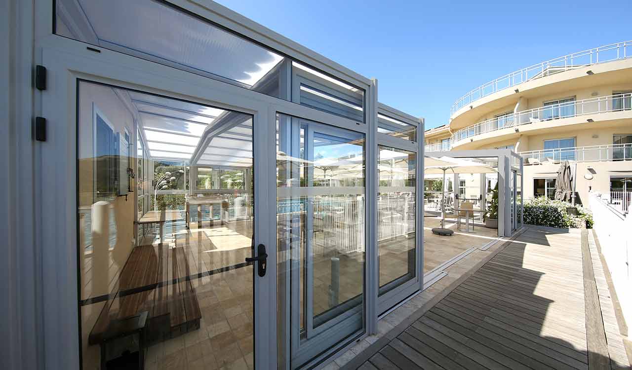Abri de terrasse Rénoval pour professionnel de l'hôtellerie et restaurant - Corse
